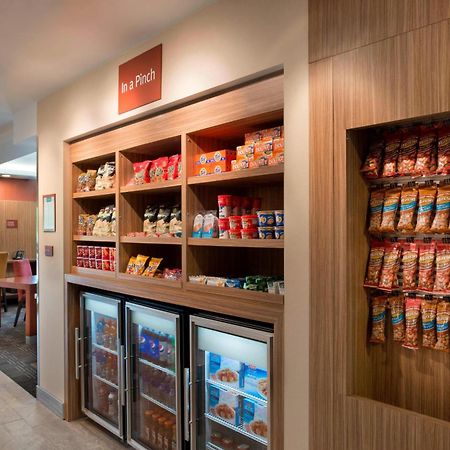 Towneplace Suites By Marriott Ottawa Kanata Екстериор снимка