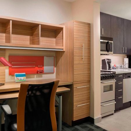 Towneplace Suites By Marriott Ottawa Kanata Екстериор снимка
