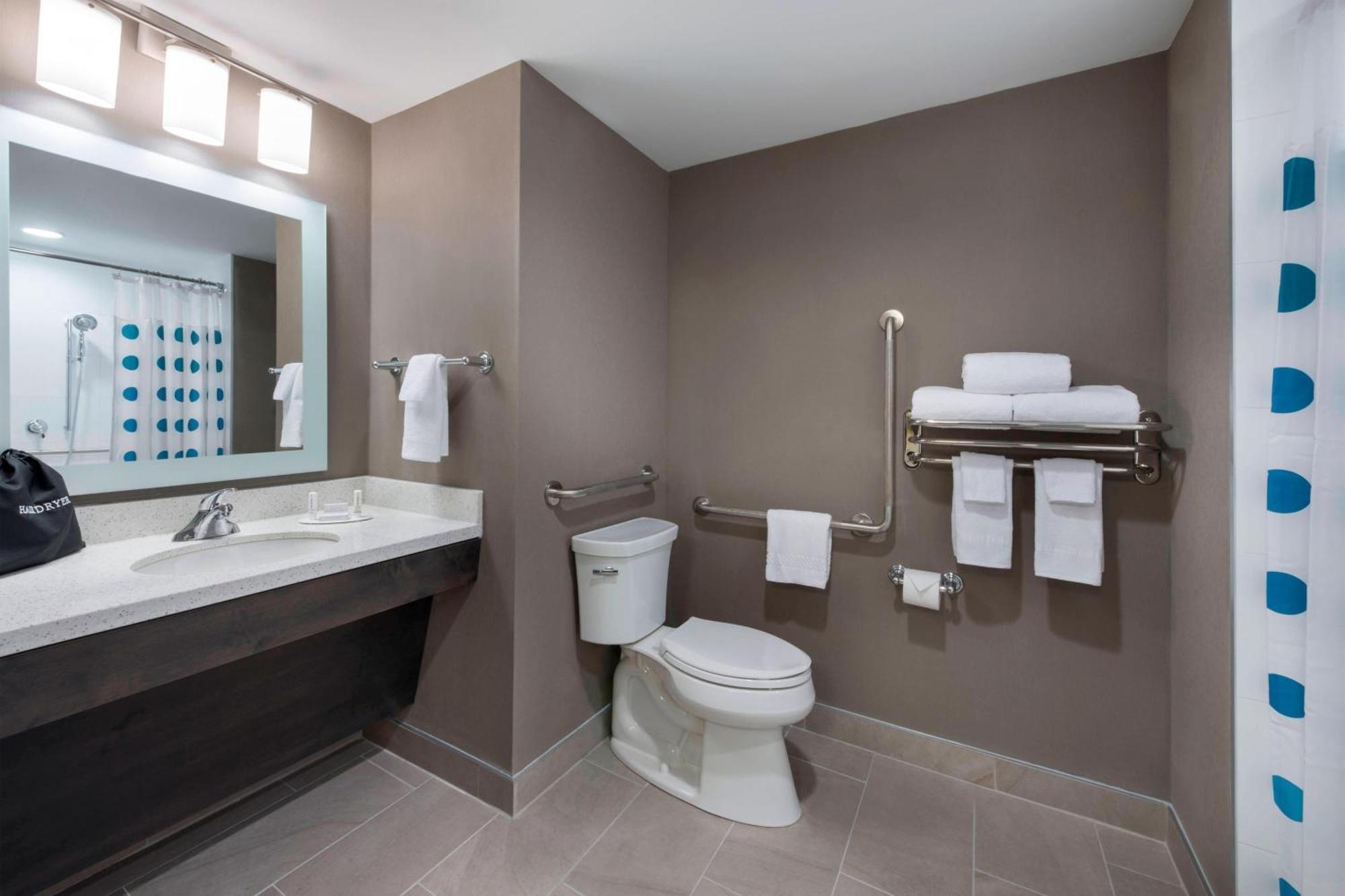 Towneplace Suites By Marriott Ottawa Kanata Екстериор снимка