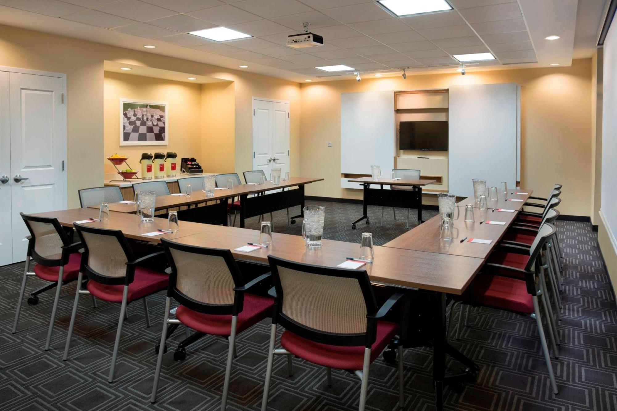 Towneplace Suites By Marriott Ottawa Kanata Екстериор снимка