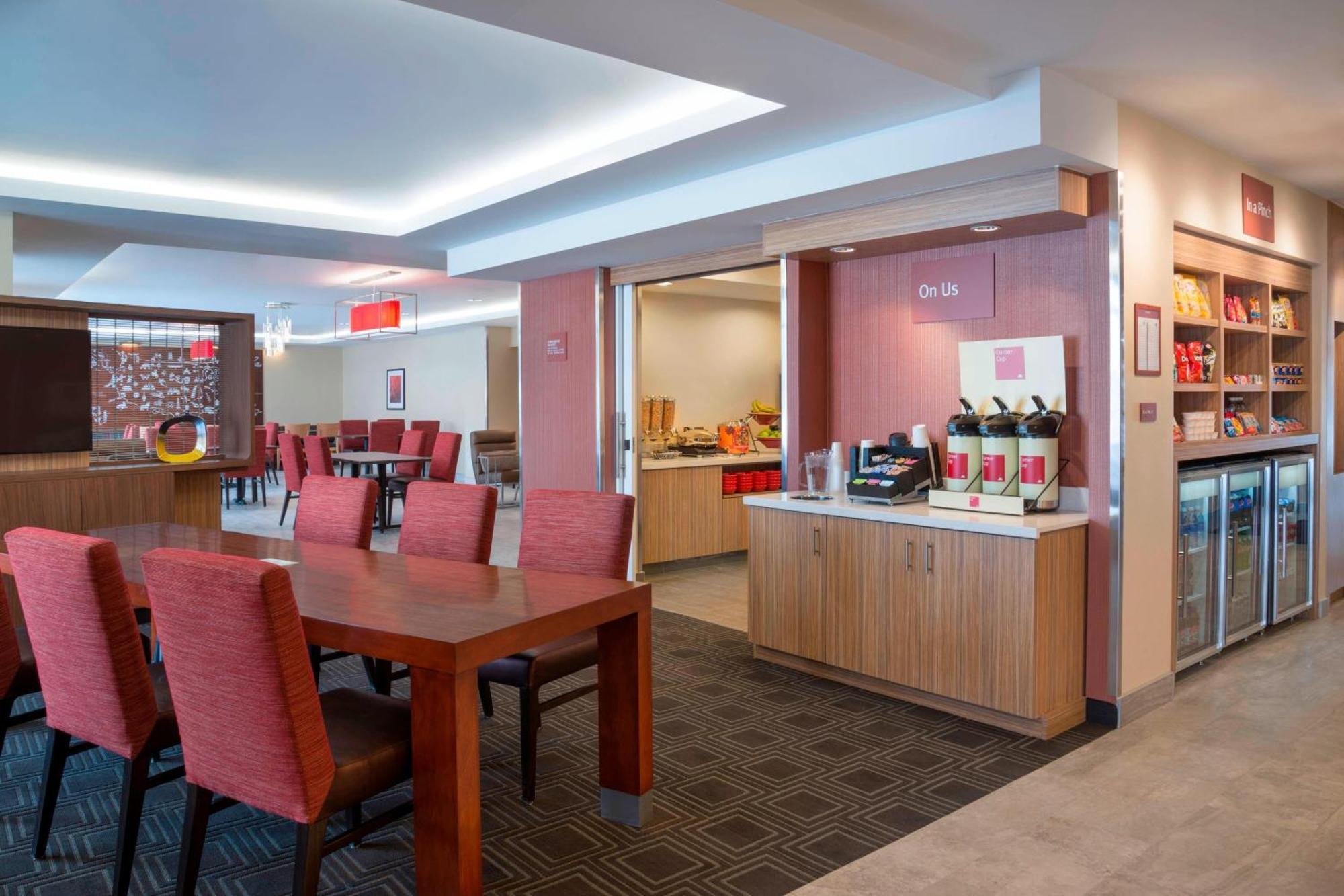 Towneplace Suites By Marriott Ottawa Kanata Екстериор снимка