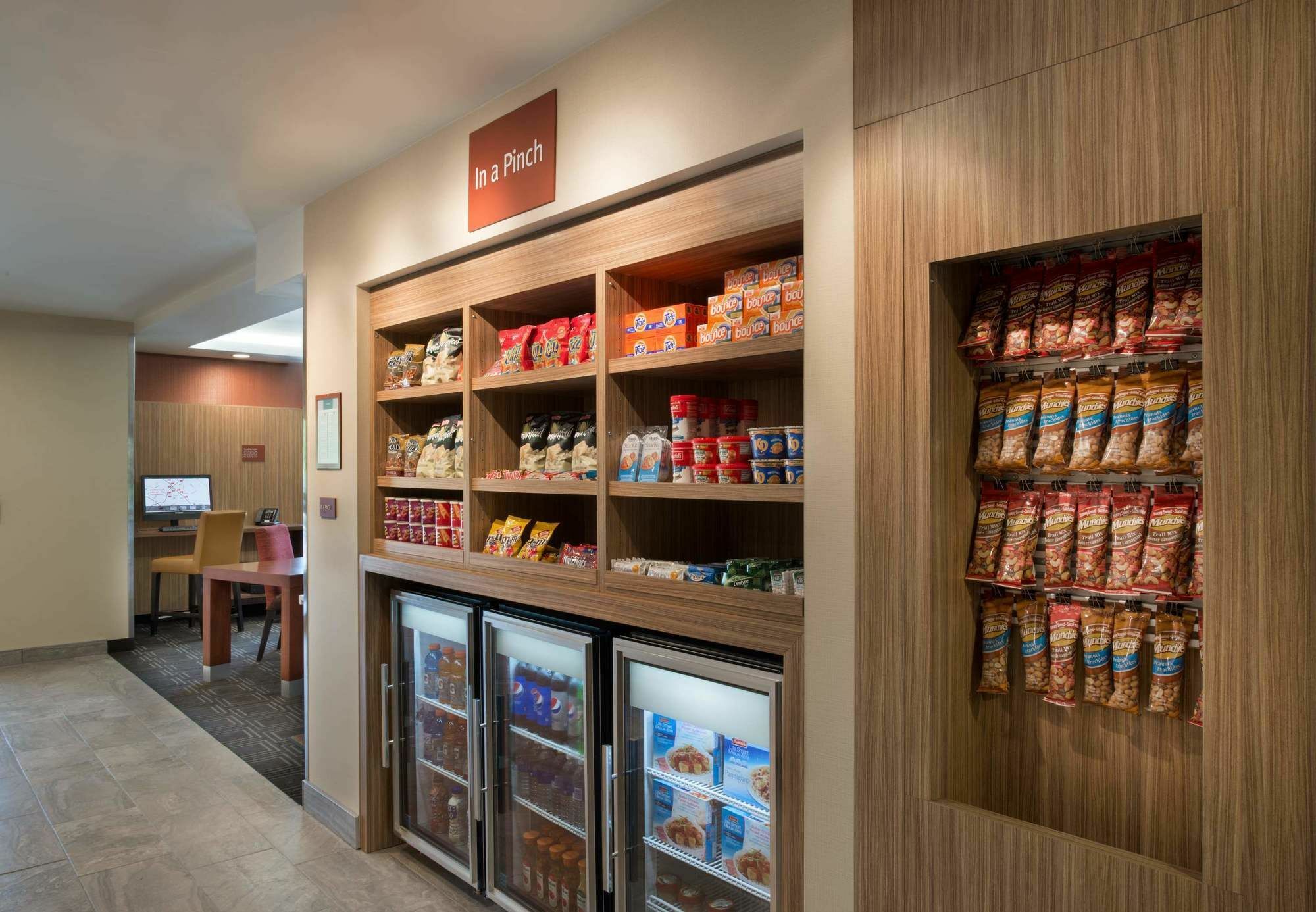 Towneplace Suites By Marriott Ottawa Kanata Екстериор снимка